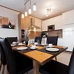 Beachfront Reiterer V2 With Seaview 30 Meters From The - Crowonder Luxury Rent Villa Privlaka (Zadar)