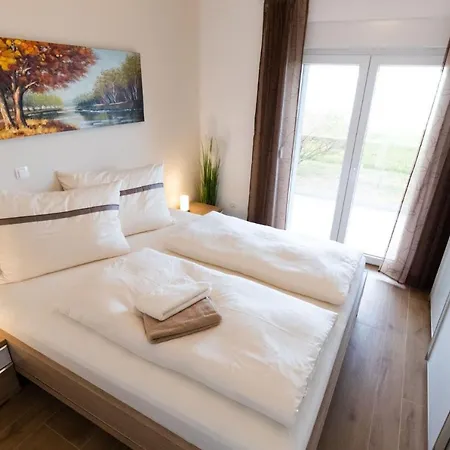 Beachfront Reiterer V2 With Seaview 30 Meters From The - Crowonder Luxury Rent Villa *