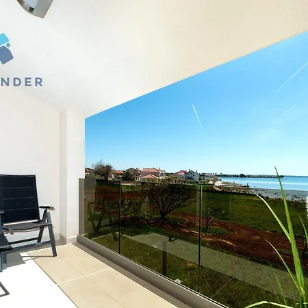 Beachfront Reiterer V2 With Seaview 30 Meters From The - Crowonder Luxury Rent Villa