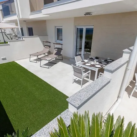 Beachfront Reiterer V2 With Seaview 30 Meters From The - Crowonder Luxury Rent *
