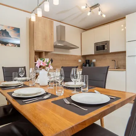 Beachfront Reiterer V2 With Seaview 30 Meters From The - Crowonder Luxury Rent Villa *