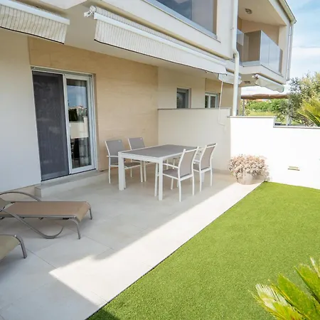 Beachfront Reiterer V2 With Seaview 30 Meters From The - Crowonder Luxury Rent Villa