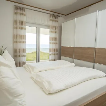 Beachfront Reiterer V2 With Seaview 30 Meters From The - Crowonder Luxury Rent