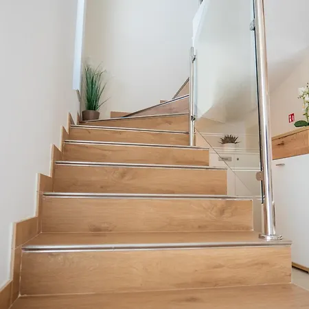 Beachfront Reiterer V2 With Seaview 30 Meters From The - Crowonder Luxury Rent Villa