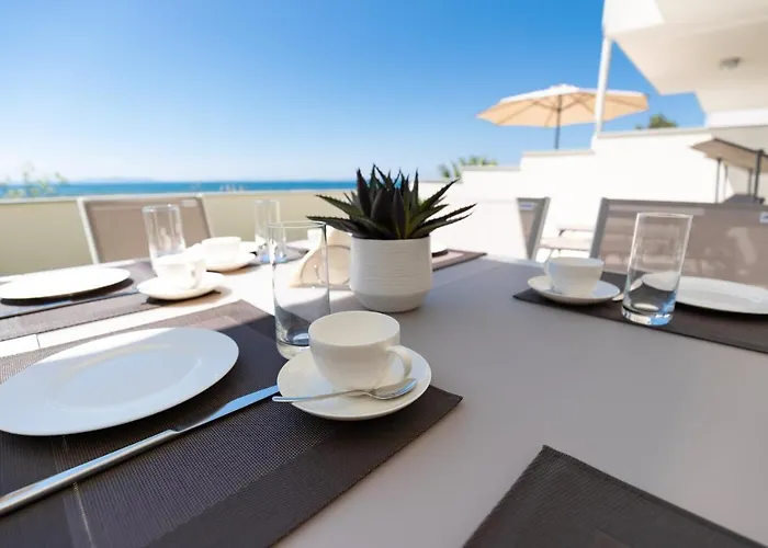 Beachfront Reiterer V2 With Seaview 30 Meters From The - Crowonder Luxury Rent