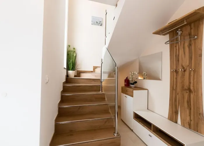 Beachfront Reiterer V2 With Seaview 30 Meters From The - Crowonder Luxury Rent Vila *